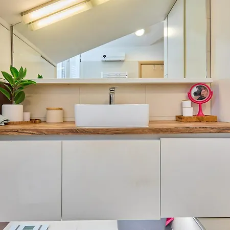 Apartment Lola